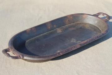vintage cast iron griddle for a wood stove, primitive old iron tray w/ handles