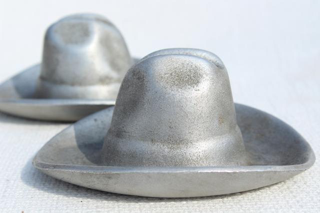 vintage cast metal cowboy hats, Texas farmhouse southwest ranch ashtrays or paperweights