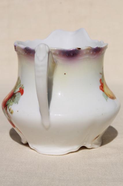 https://laurelleaffarm.com/item-photos/vintage-china-cream-pitcher-strawberries-lovely-shabby-old-creamer-or-milk-jug-Laurel-Leaf-Farm-item-no-nt62933-4.jpg