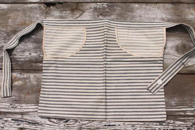 vintage clothespin holder aprons, clothes pin bags to wear or hang in the laundry room