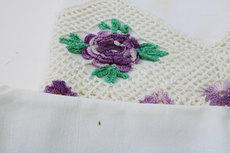 vintage cotton pillowcases w/ wide lace border, crochet edging w/ purple flowers