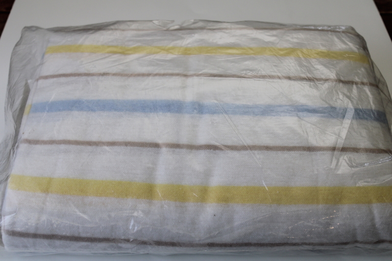 vintage cotton poly flannel sheet blanket, queen king size new in package