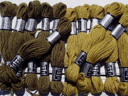 DMC Broder Medicis Needlepoint Tapestry Crewel Fine French 50 g Wool Yarn 8206 