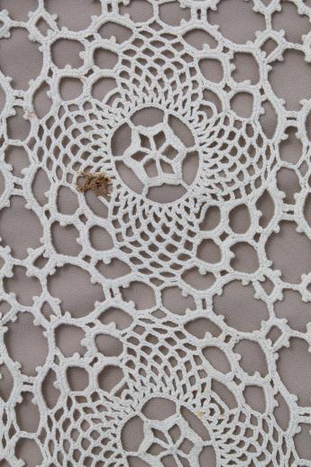 vintage crochet lace bedspread, picot four leaf clover motifs Irish crochet lace