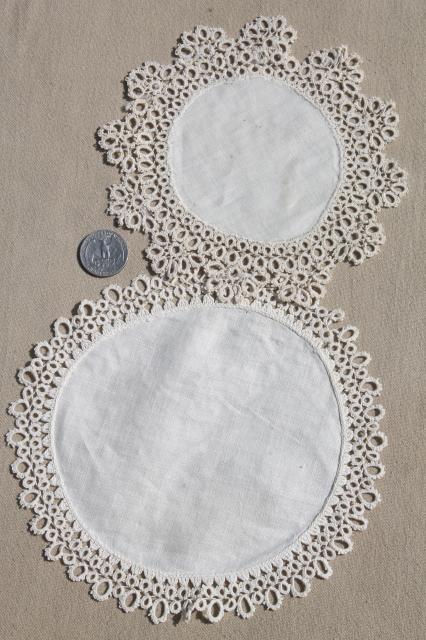 vintage crochet lace doilies & embroidered rounds table mats w/ lacy edgings