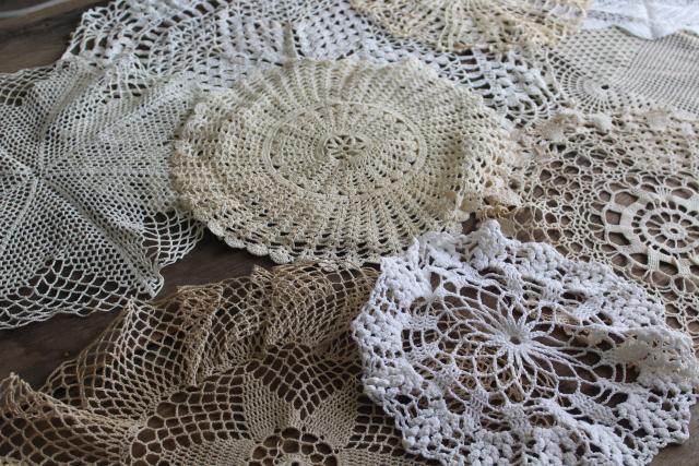 vintage crochet lace doily lot, 16 lace doilies & centerpieces, table covers