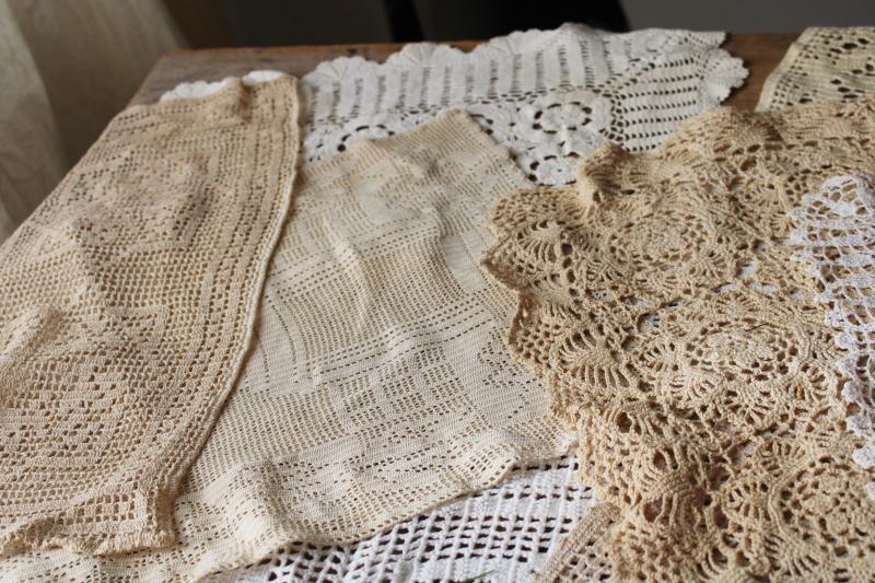 vintage crochet lace doily lot, square & rectangular table mats, doilies