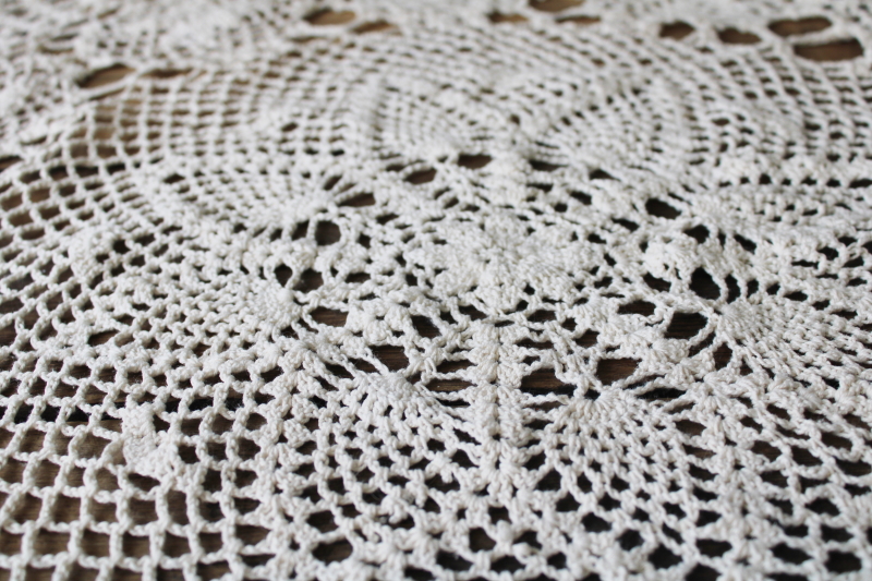 vintage crochet lace round tablecloth, huge doily boho hippie girl wall hanging