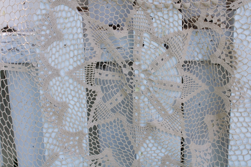 vintage crochet lace tablecloth or shawl, huge round doily table cover boho style