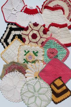 vintage crochet potholders, lot of kitchen pot holders, hot mats, trivets