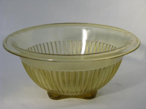 vintage depression yellow kitchen glass nest of mixing bowls