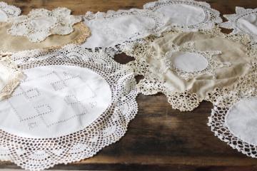 vintage doilies lot, cotton & linen fabric rounds w/ lace crochet edgings