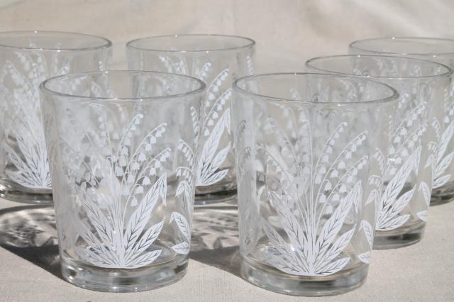 vintage drinking glasses set, lily of the valley flowered print glass tumblers