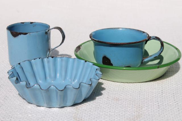 vintage enamelware, antique blue child's cups, patty pan, green enamel dishpan for dolls