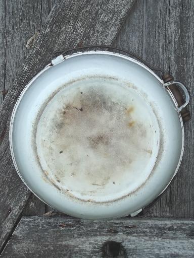 vintage enamelware kettle, large bucket  pot w/ wire bail wood handle