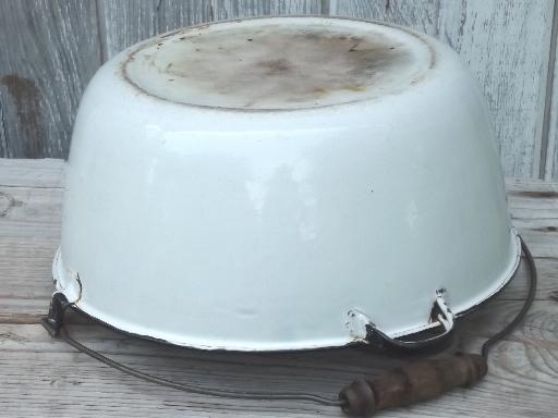 vintage enamelware kettle, large bucket  pot w/ wire bail wood handle