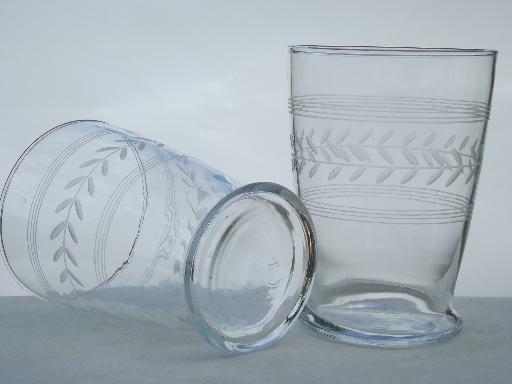 vintage etched laurel  drinking glasses, laurel & band pattern glass tumblers