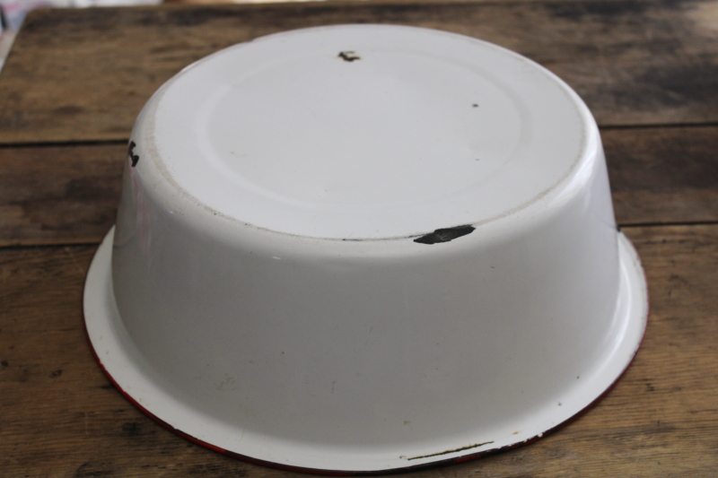 vintage farmhouse enamel dishpan, big round bowl or tub, red trim white enamelware