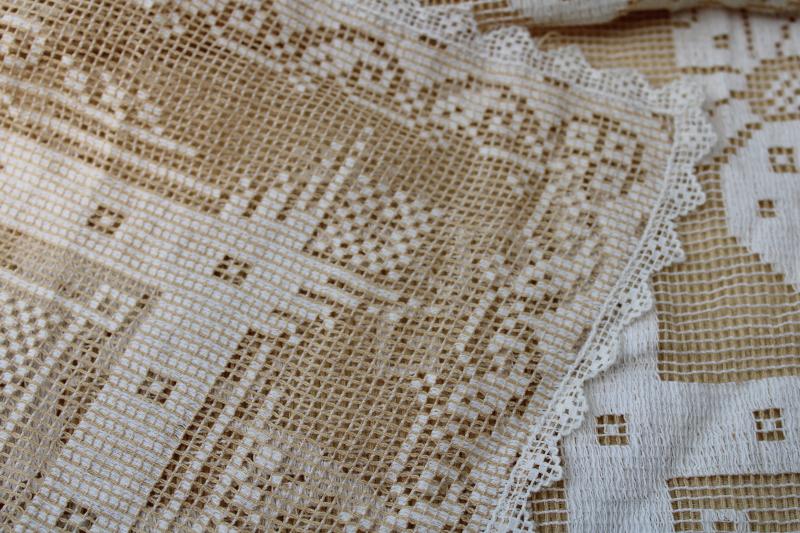 vintage figural lace table cloth w/ lions, Italian buratto net lace centerpiece