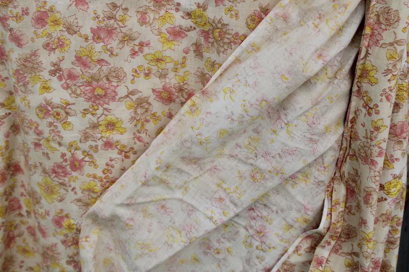 vintage floral quilt print comforter cover, cotton fabric for quilting or upcycle