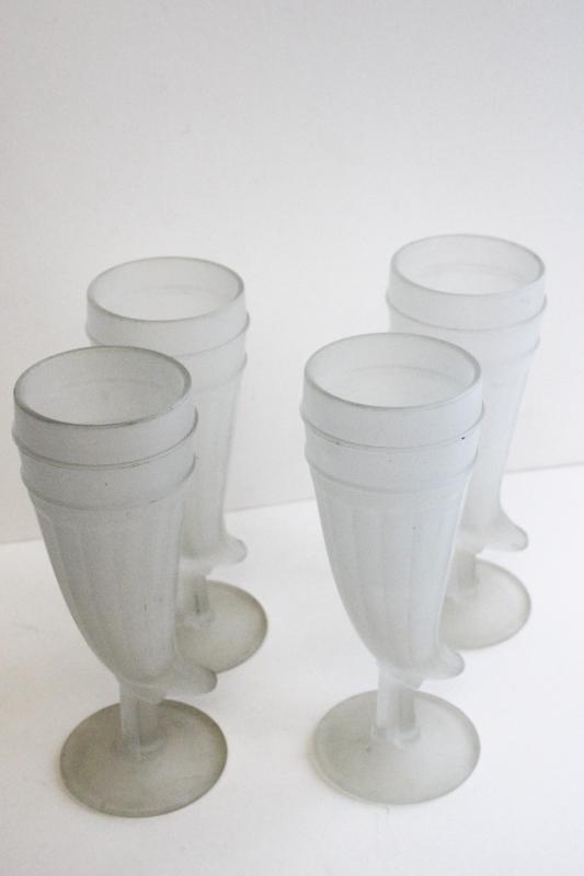 vintage frosted glass drinking horns, powder horn shaped beer glasses, Tiara Indiana glass
