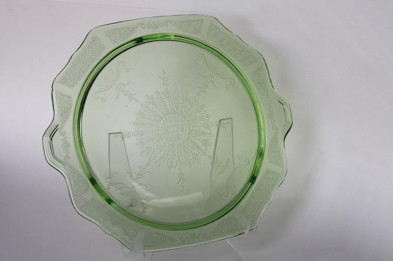 vintage green depression glass plateau tray or low cake stand, Princess pattern Anchor Hocking