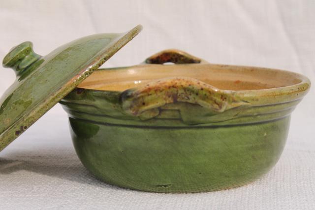 https://laurelleaffarm.com/item-photos/vintage-green-glaze-French-pottery-casserole-pot-lid-Sarreguemines-France-Laurel-Leaf-Farm-item-no-nt10301-4.jpg