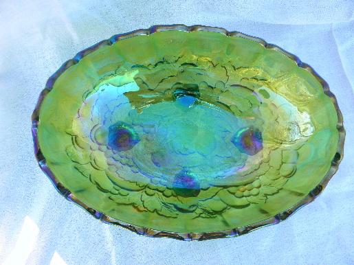 vintage green iridescent carnival glass fruit bowl, Indiana garland