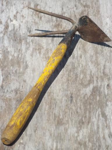 vintage hand hoe / cultivator, antique garden tool w/ painted wood handle