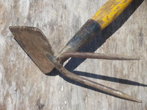vintage hand hoe / cultivator, antique garden tool w/ painted wood handle