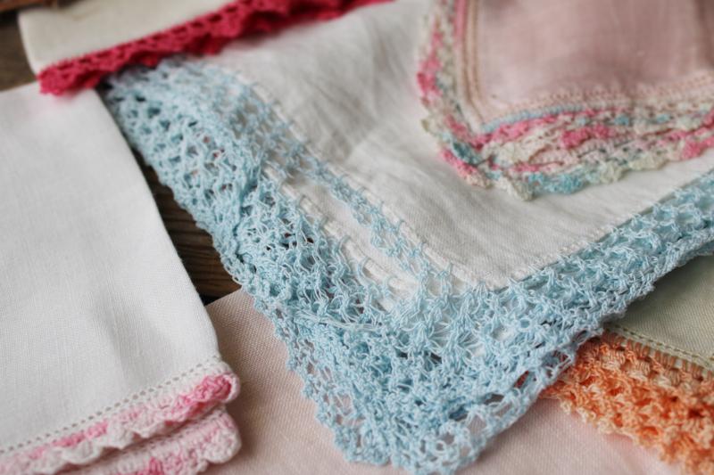 vintage handkerchiefs lot, lace edged hankies trimmed w/ cotton thread crochet edgings