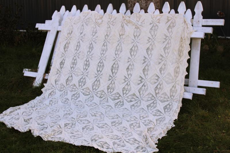 vintage handmade crochet cotton lace bedspread, headboard notched for twin bed