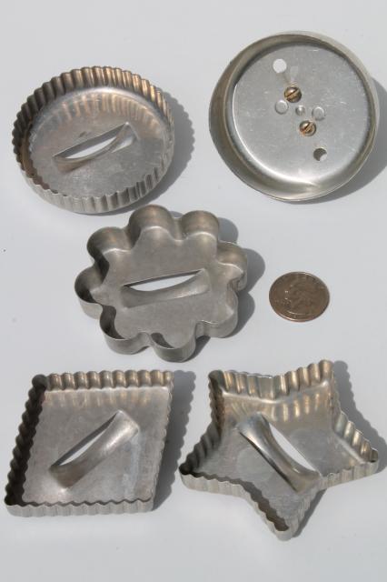 vintage kitchenware lot cookie cutters & jello molds little cake baking tins