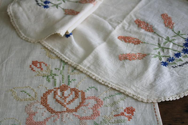 vintage linens lot, cotton table runners w/ embroidery to upcycle for sewing, decor, quilting