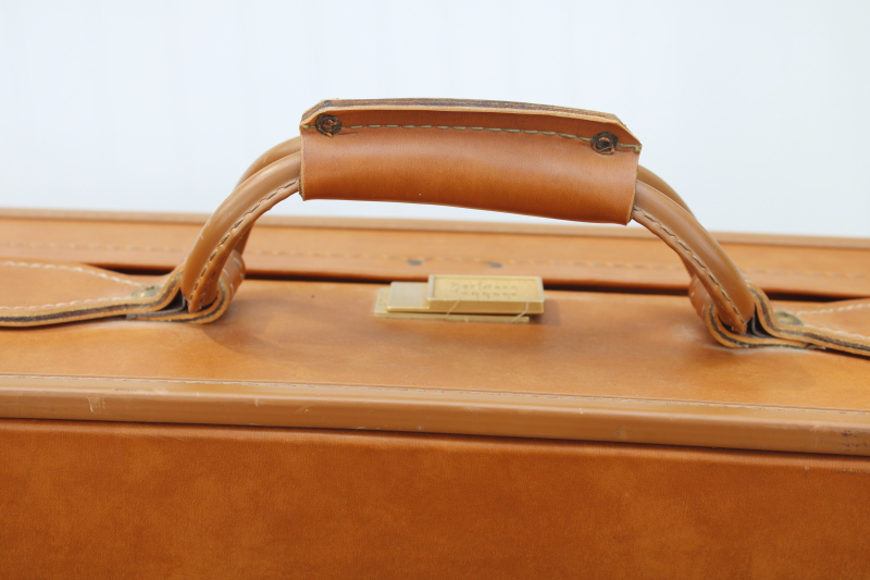 vintage luggage, Hartmann leather look suitcase w/ keys, British