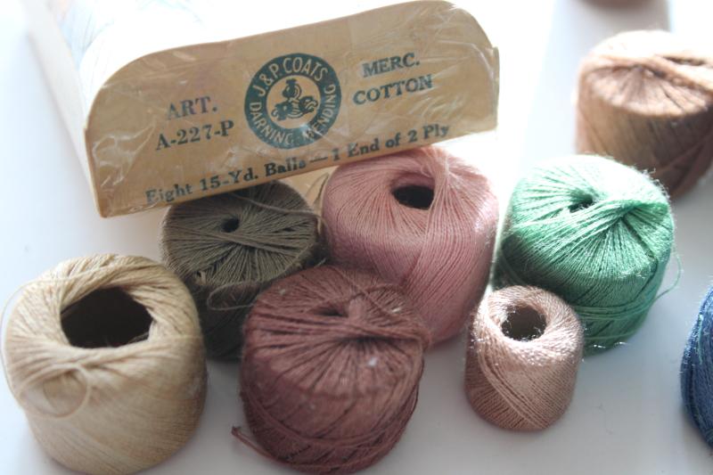 vintage mending cotton floss, tiny spools of thread for darning socks & stockings 