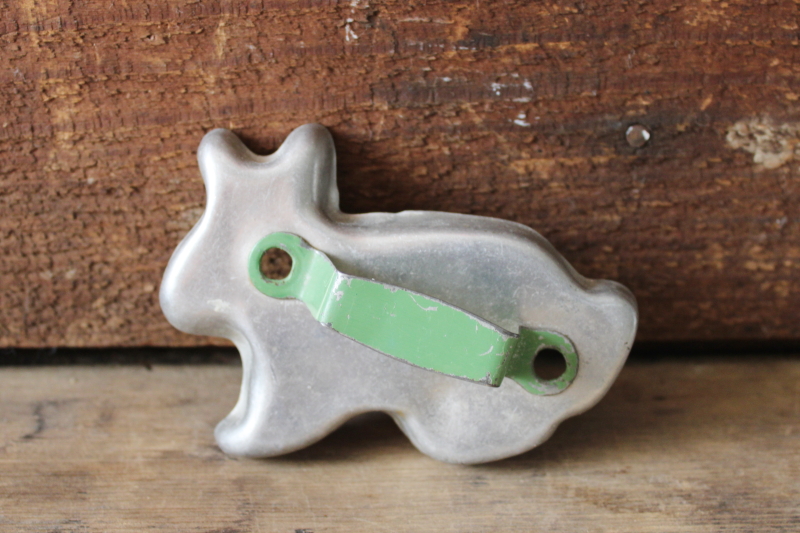 vintage metal cookie cutter w/ green painted handle, Easter bunny rabbit
