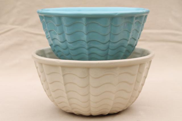 vintage mixing bowls, blue & white wave pattern bowl nest, Robinson Ransbottom pottery