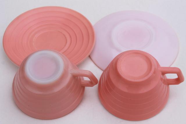 vintage pastel colors Hazel Atlas Moderntone platonite glass tea or coffee cups & saucers