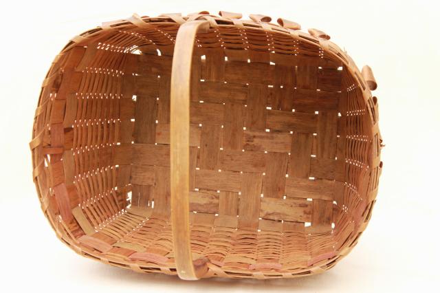 vintage picnic basket or market basket, old Winnebago Indian basket from Wisconsin