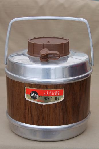 vintage picnic jug Poloron insulated cooler, retro wood grain one gallon thermos