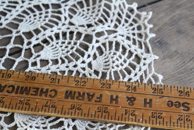 vintage pineapple crochet lace doilies & centerpieces, round & oval crochet doily lot