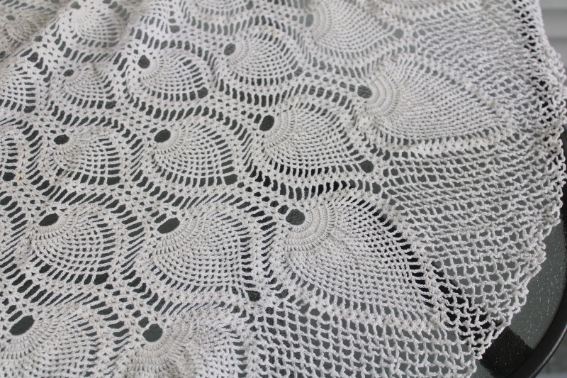 vintage pineapple pattern crochet lace tablecloth, round giant doily table cover