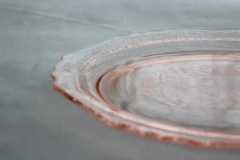 vintage pink depression glass platter or tray, Hazel Atlas Florentine pattern
