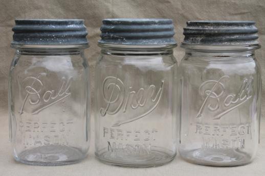 Vintage Pint Size Mason Jars W Zinc Metal Lids Antique Glass Canning