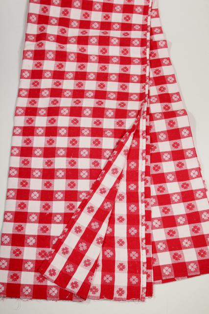 vintage red & white checked cotton tablecloths & napkins, picnic or bistro style for country kitchen