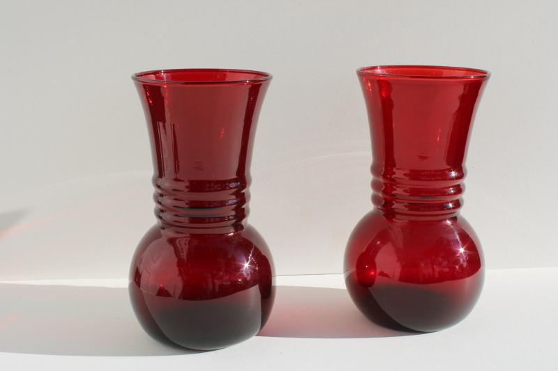 vintage royal ruby red glass vases, stacked ring band pattern Anchor Hocking glassware