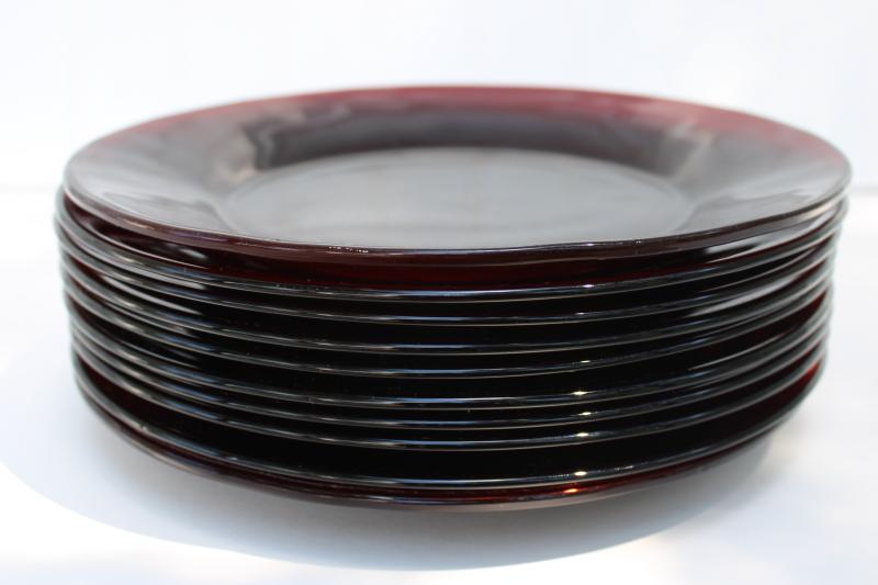 6 Vtg Blood "Ruby Red" Pressed Christmas Glass 10" Dinner Plates LUMINARC FRANCE 