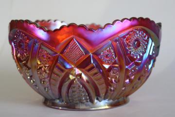 vintage sunset red carnival glass bowl, Indiana heirloom pattern luster glass