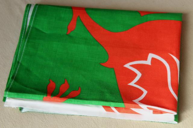 vintage tea towel, souvenir of Wales - Welsh flag red dragon print cotton fabric